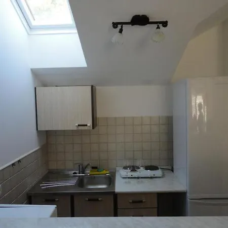 Marija Slano- Two-bedroom With Balcony And Sea View - 2 B شقة سلانو