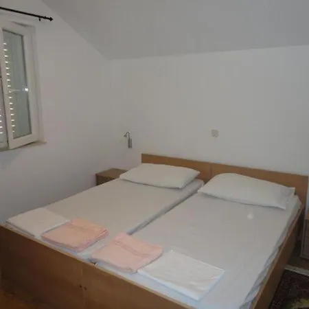 Marija Slano- Two-bedroom With Balcony And Sea View - 2 B شقة