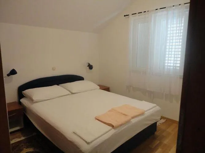 Marija Slano- Two-bedroom With Balcony And Sea View - 2 B *