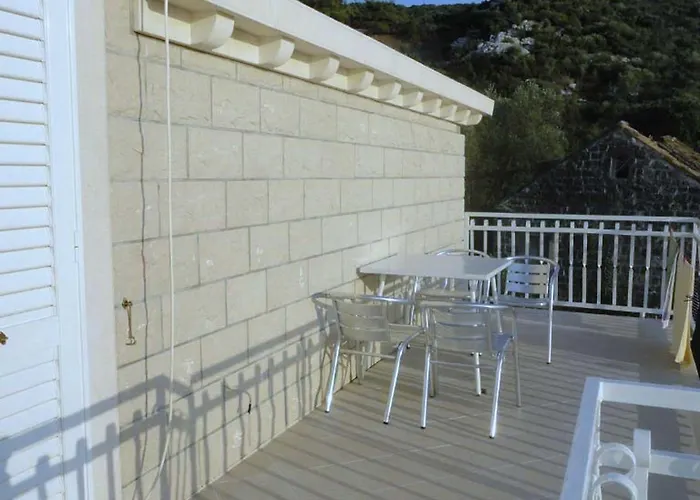 Marija Slano- Two-bedroom With Balcony And Sea View - 2 B